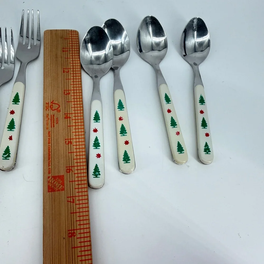 Flatware Set White Christmas Trees Stainless 18pc Utensils Vintage Plastic